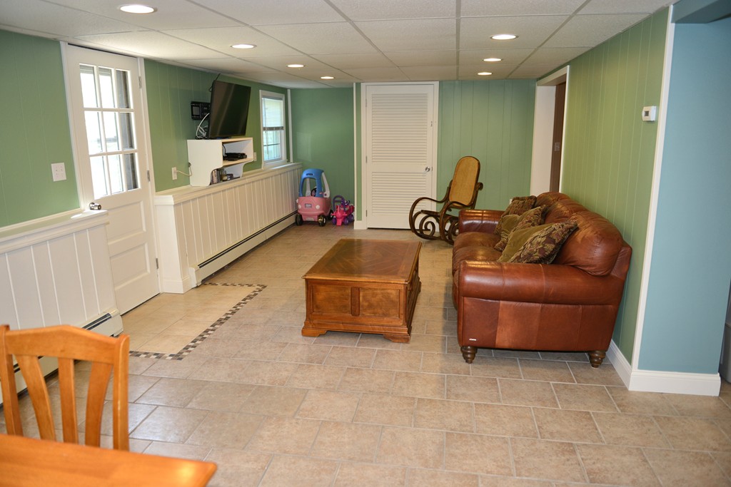 131 Ipswich Road Topsfield, MA 01983 - Photo 27 of 30