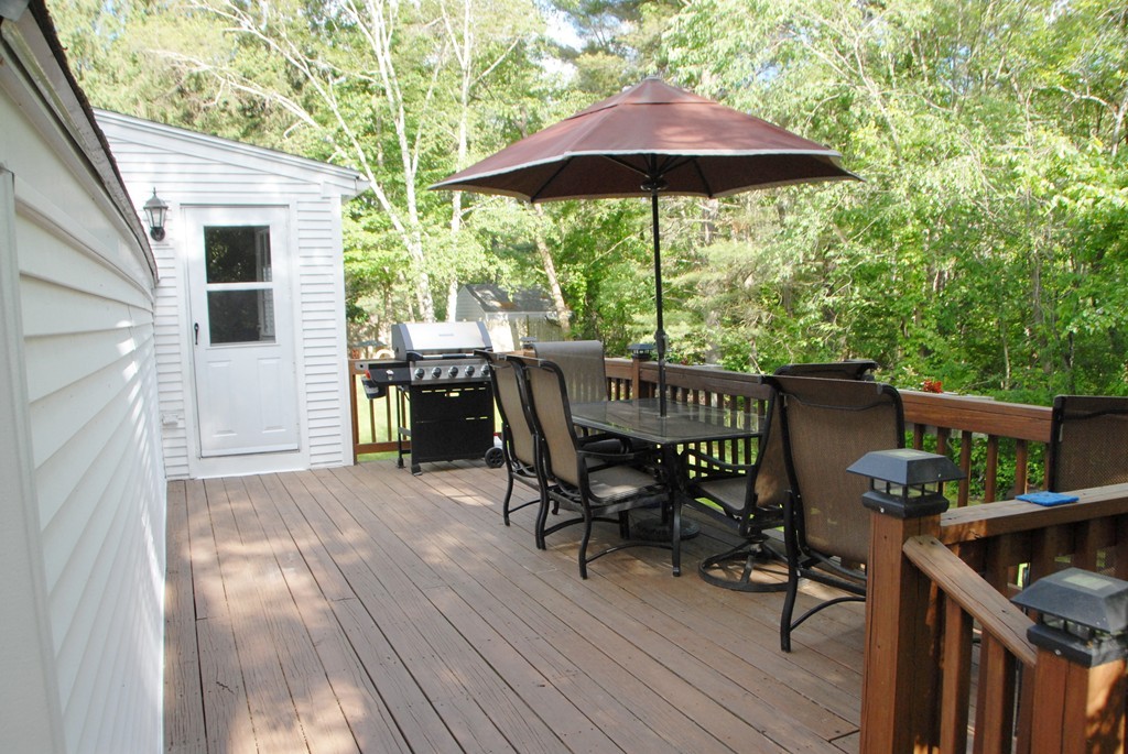 131 Ipswich Road Topsfield, MA 01983 - Photo 6 of 30