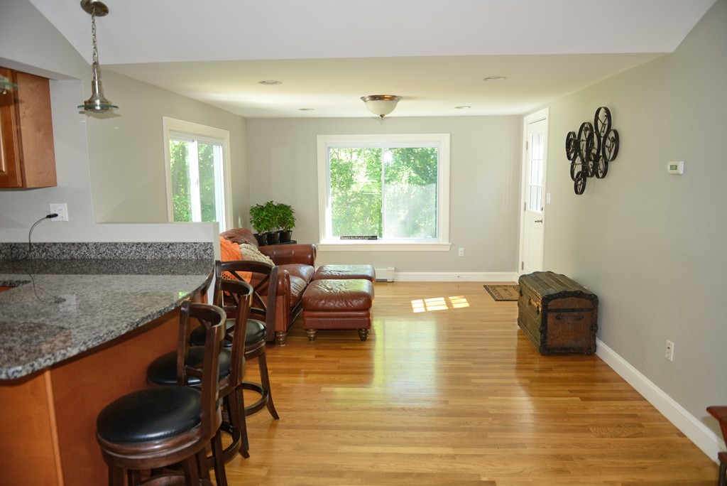 131 Ipswich Road Topsfield, MA 01983 - Photo 7 of 30