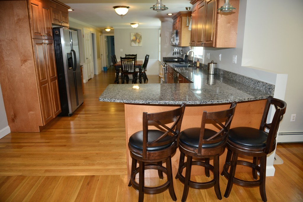 131 Ipswich Road Topsfield, MA 01983 - Photo 9 of 30