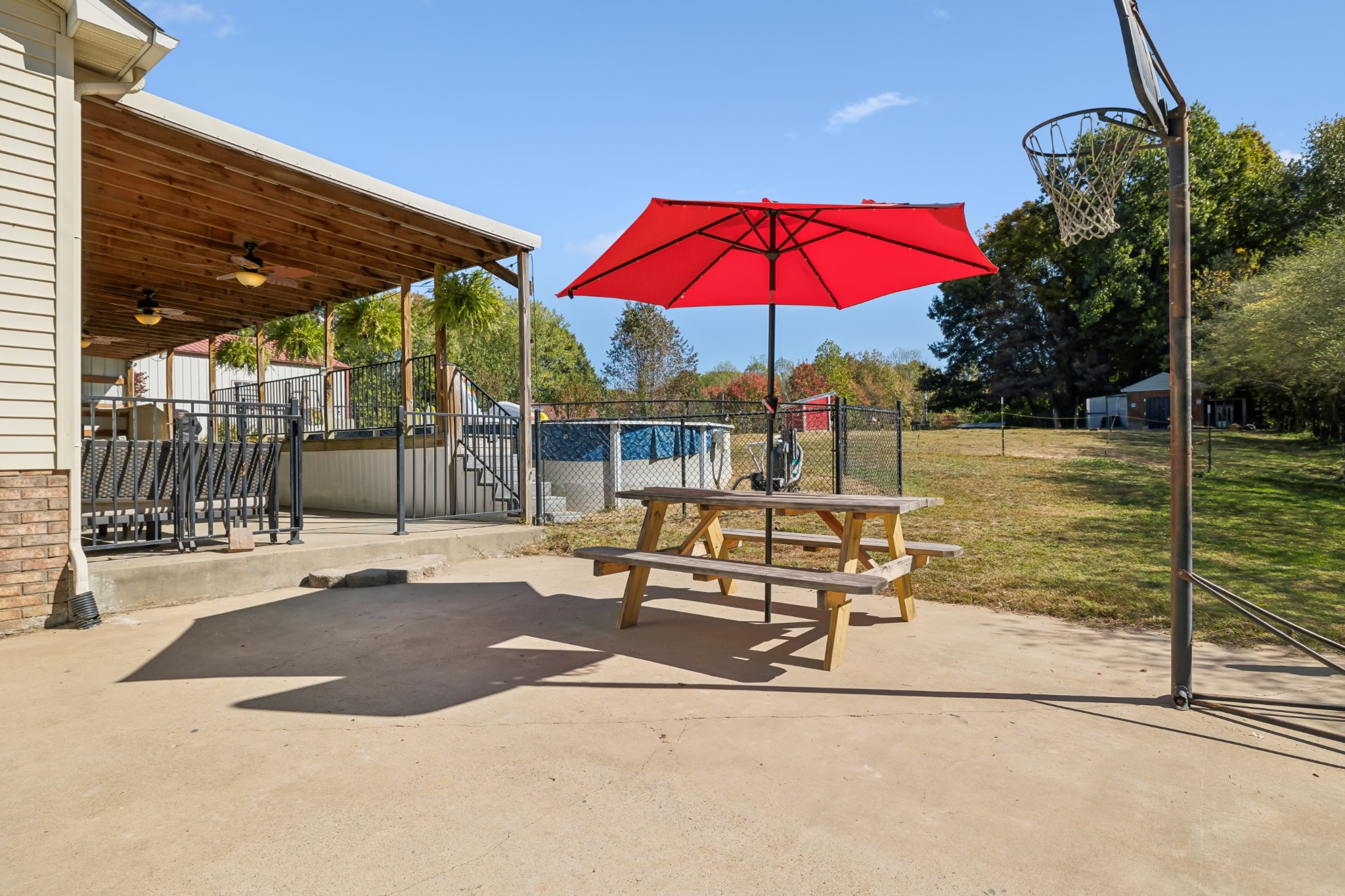 240 Hester Road Portland, TN 37148 - Photo 36 of 51 a view of a rooftop with a patio