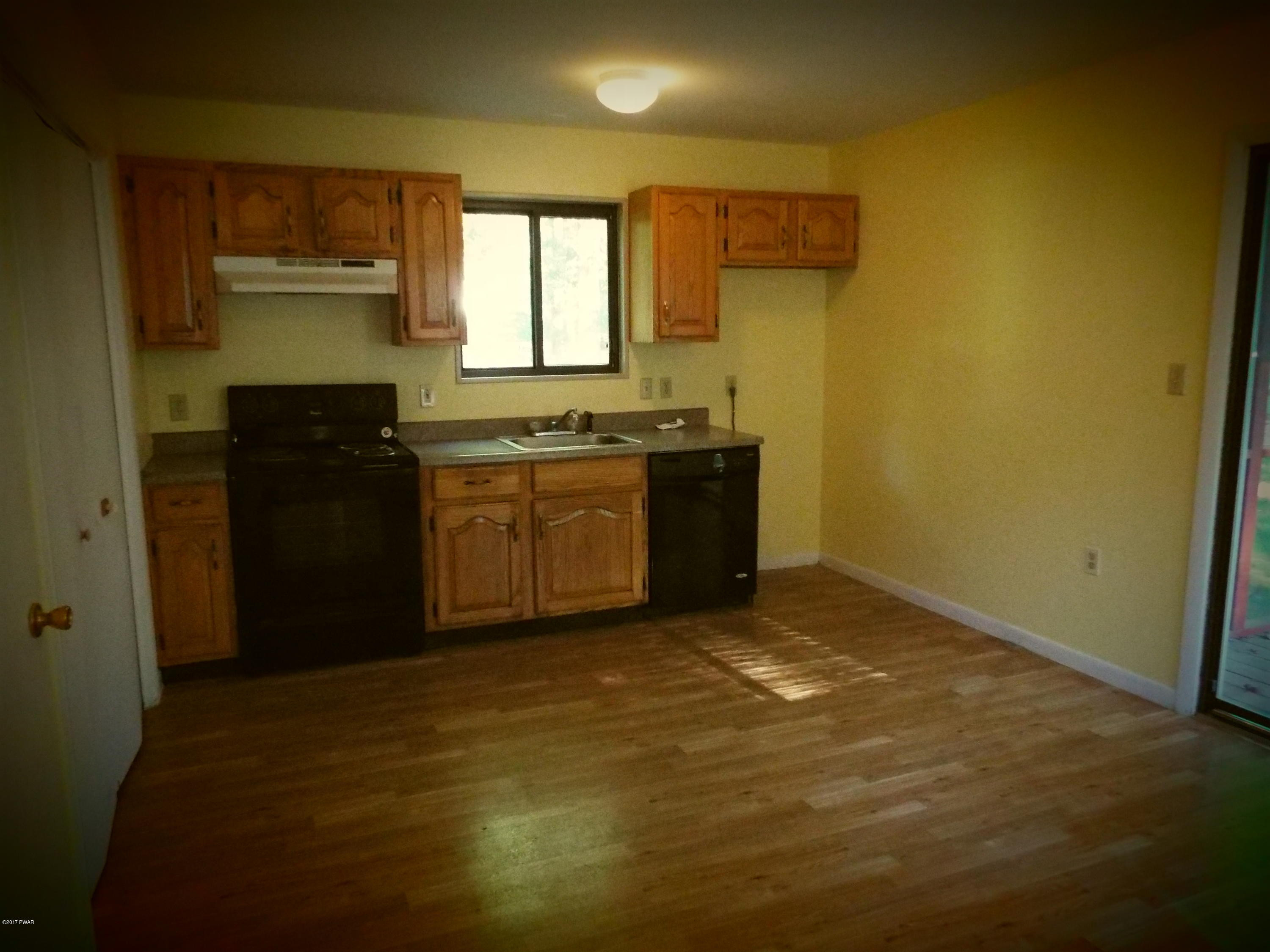 4559 Pine Ridge Drive West Bushkill, PA 18324 - Photo 6 of 16