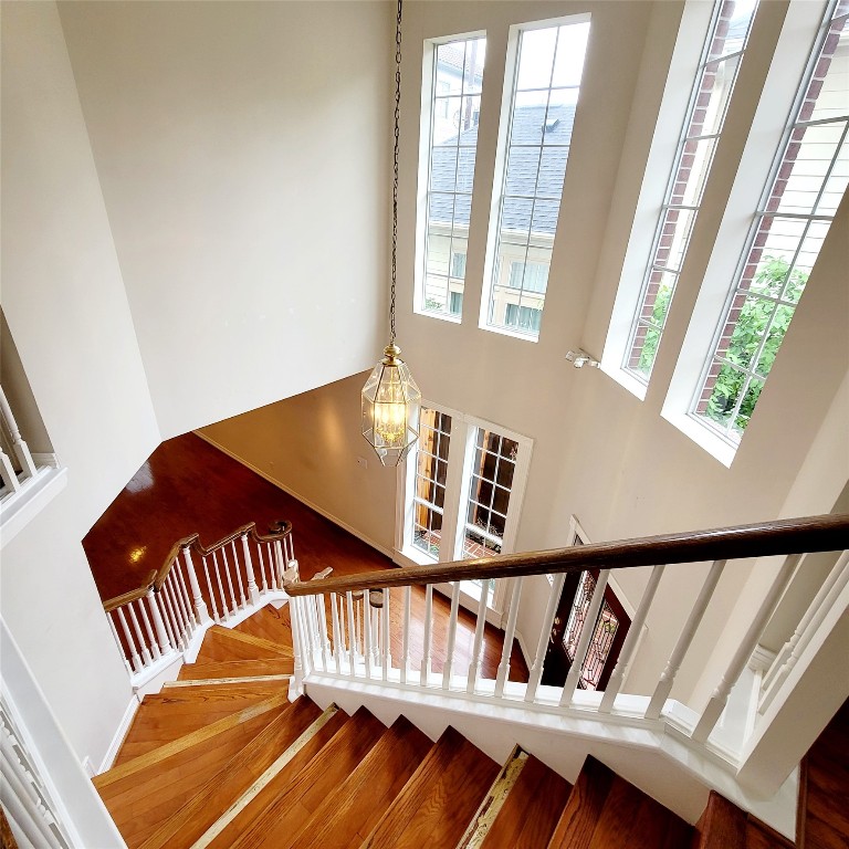 1526 Nevada Street Houston, TX 77006 - Photo 19 of 38 a view of a balcony with furniture
