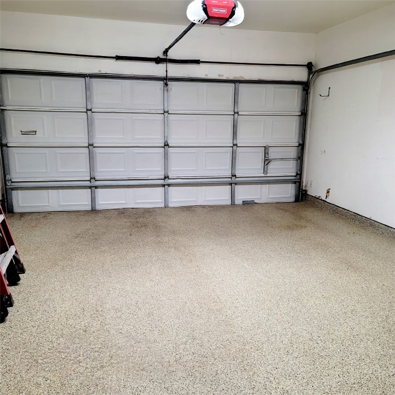 1526 Nevada Street Houston, TX 77006 - Photo 37 of 38 a view of a room with shelves