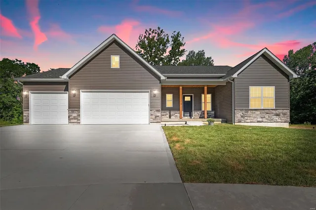 $375,000 | 1 Cedar At Park Hills, Warrenton, MO 63383