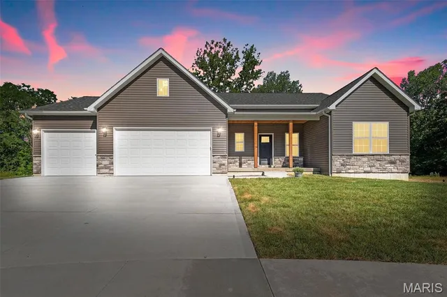$375,000 | 1 Cedar At Park Hills, Warrenton, MO 63383