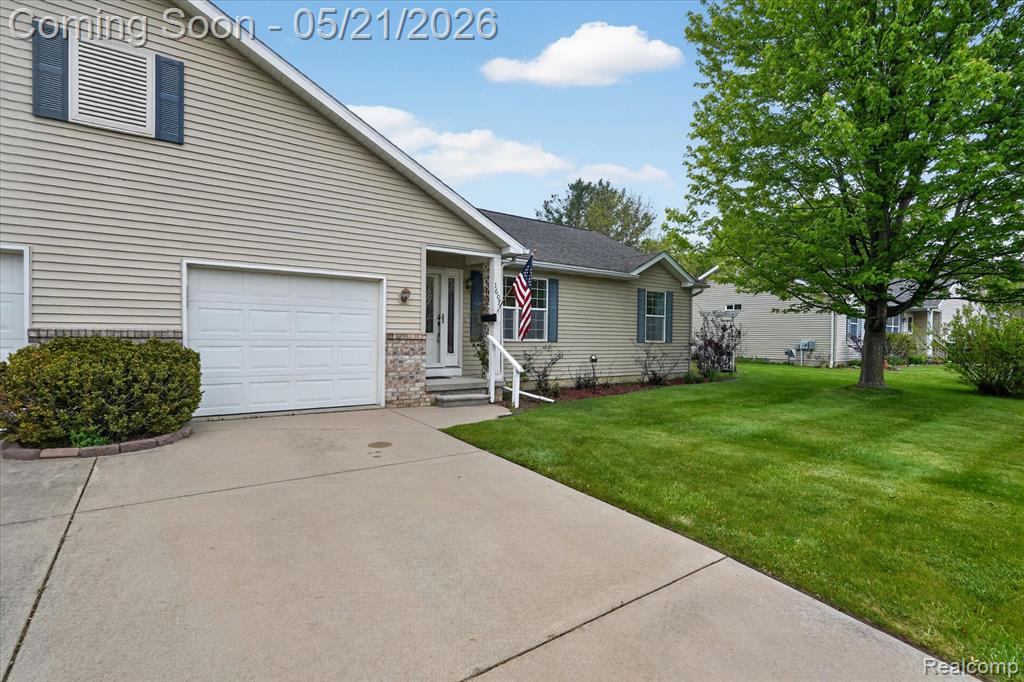 1607 Cedarwood Drive Flushing, MI 48433 - Photo 4 of 27