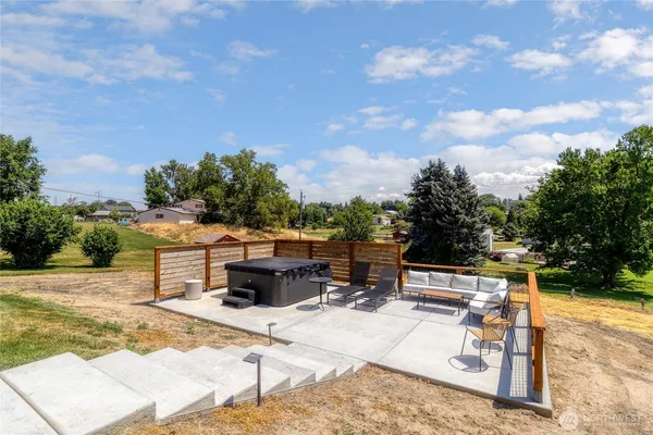 $699,000 | 939 Stanley Drive, College Place, WA 99324