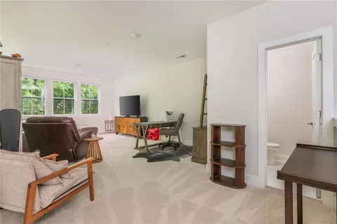 $675,000 | 945 Kenway Avenue, Roswell, GA 30076
