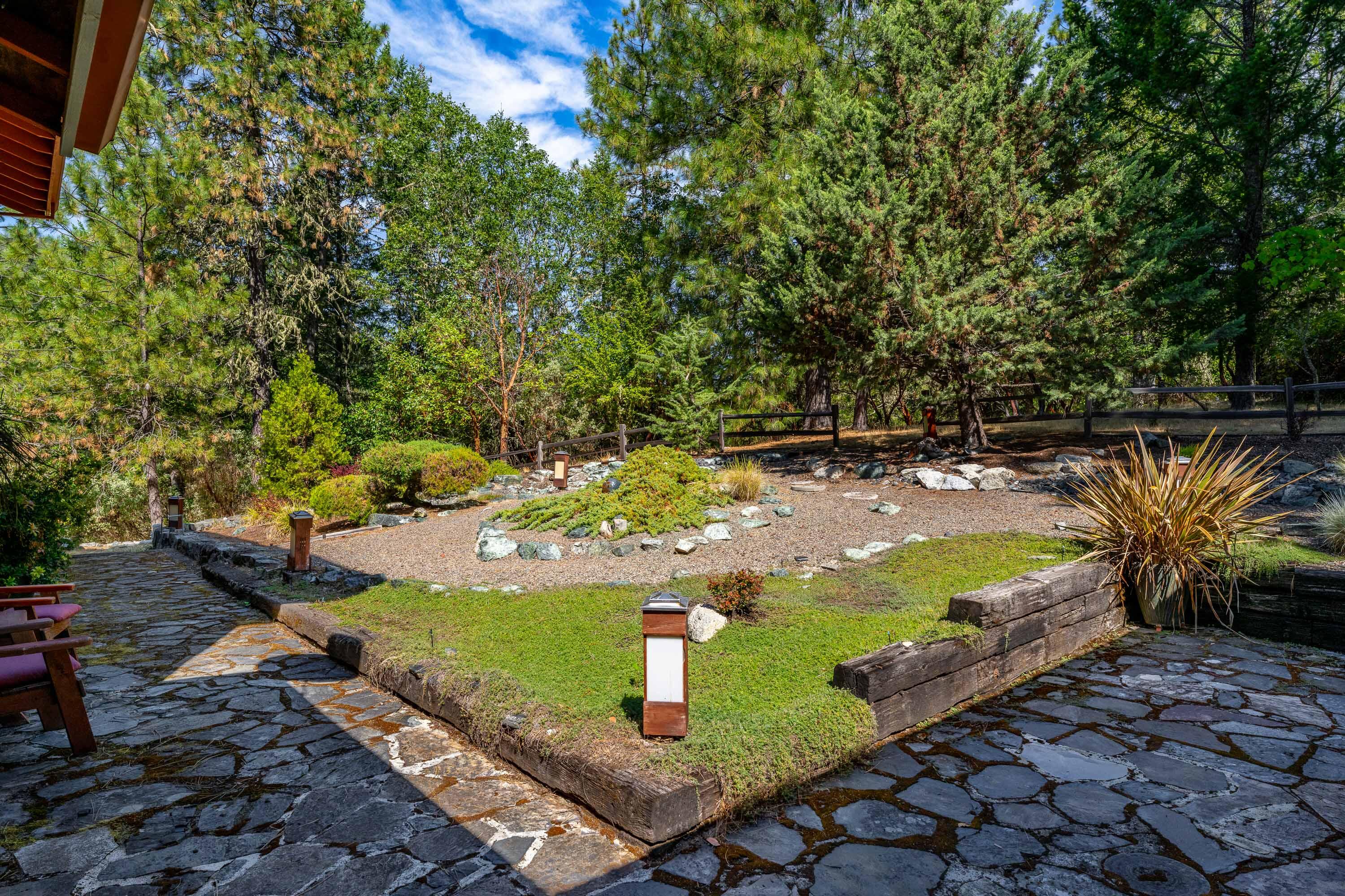 591 Bolt Mountain Road Grants Pass, OR 97527 - Photo 38 of 51 EXT-7