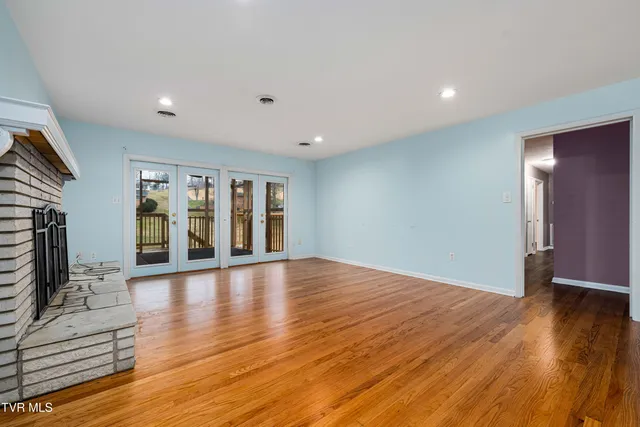 $375,000 | 325 Polaris Drive, Bluff City, TN 37618