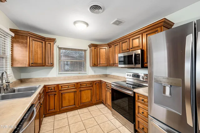 $375,000 | 325 Polaris Drive, Bluff City, TN 37618