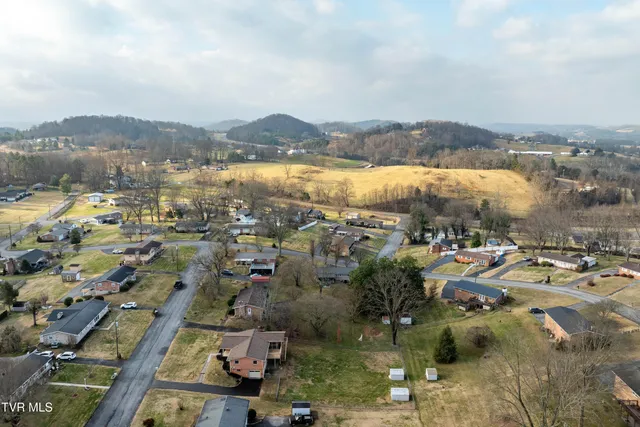 $375,000 | 325 Polaris Drive, Bluff City, TN 37618