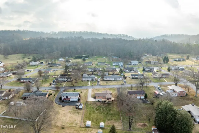 $375,000 | 325 Polaris Drive, Bluff City, TN 37618