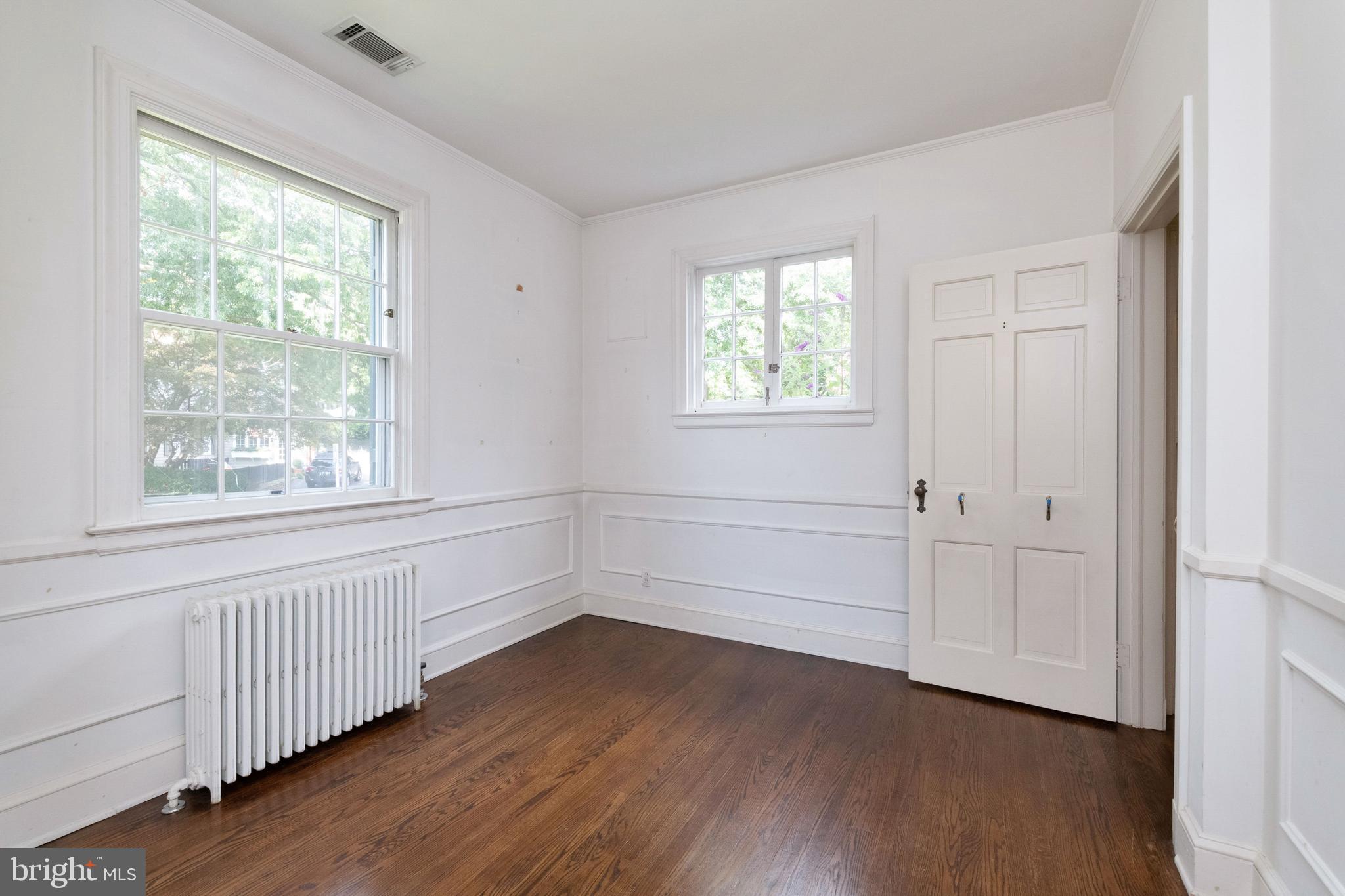 601 Coventry Road Baltimore, MD 21286 - Photo 24 of 43 Main Level Bedroom # 2 with Hardwoods & Moldings