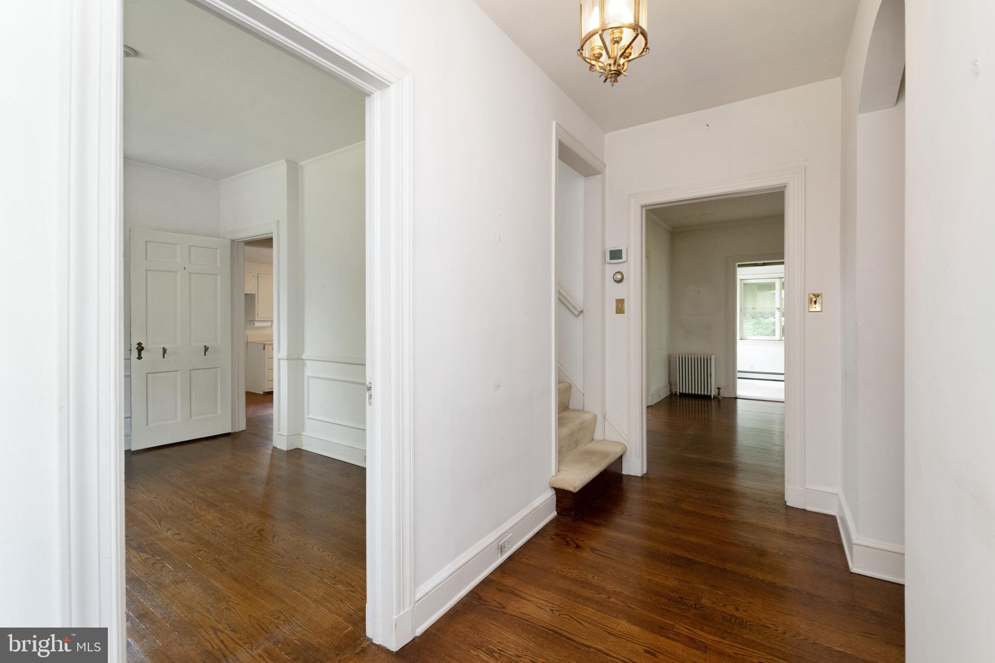 601 Coventry Road Baltimore, MD 21286 - Photo 5 of 43 Foyer with Hardwoods