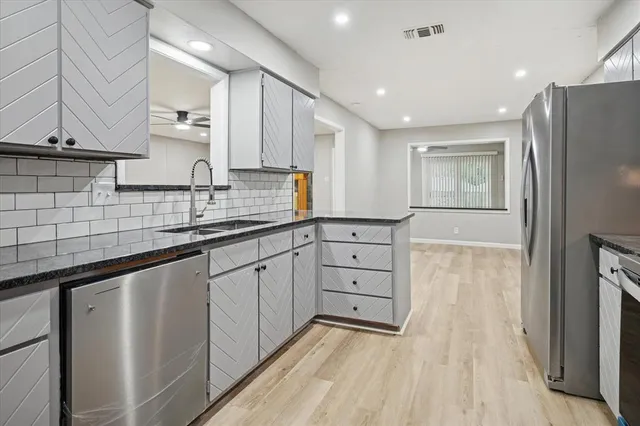 $469,900 | 2829 Southridge Drive, Grapevine, TX 76051