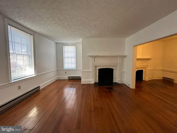 $1,250 | 402 South Cameron Street, Unit 2, Winchester, VA 22601