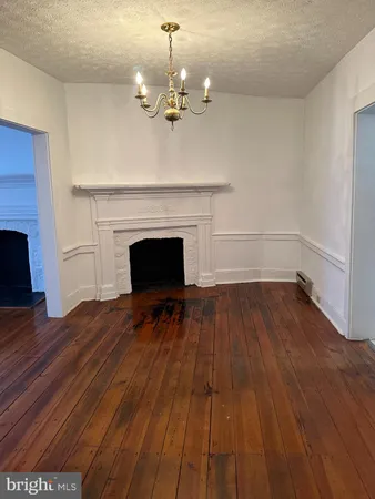 $1,250 | 402 South Cameron Street, Unit 2, Winchester, VA 22601