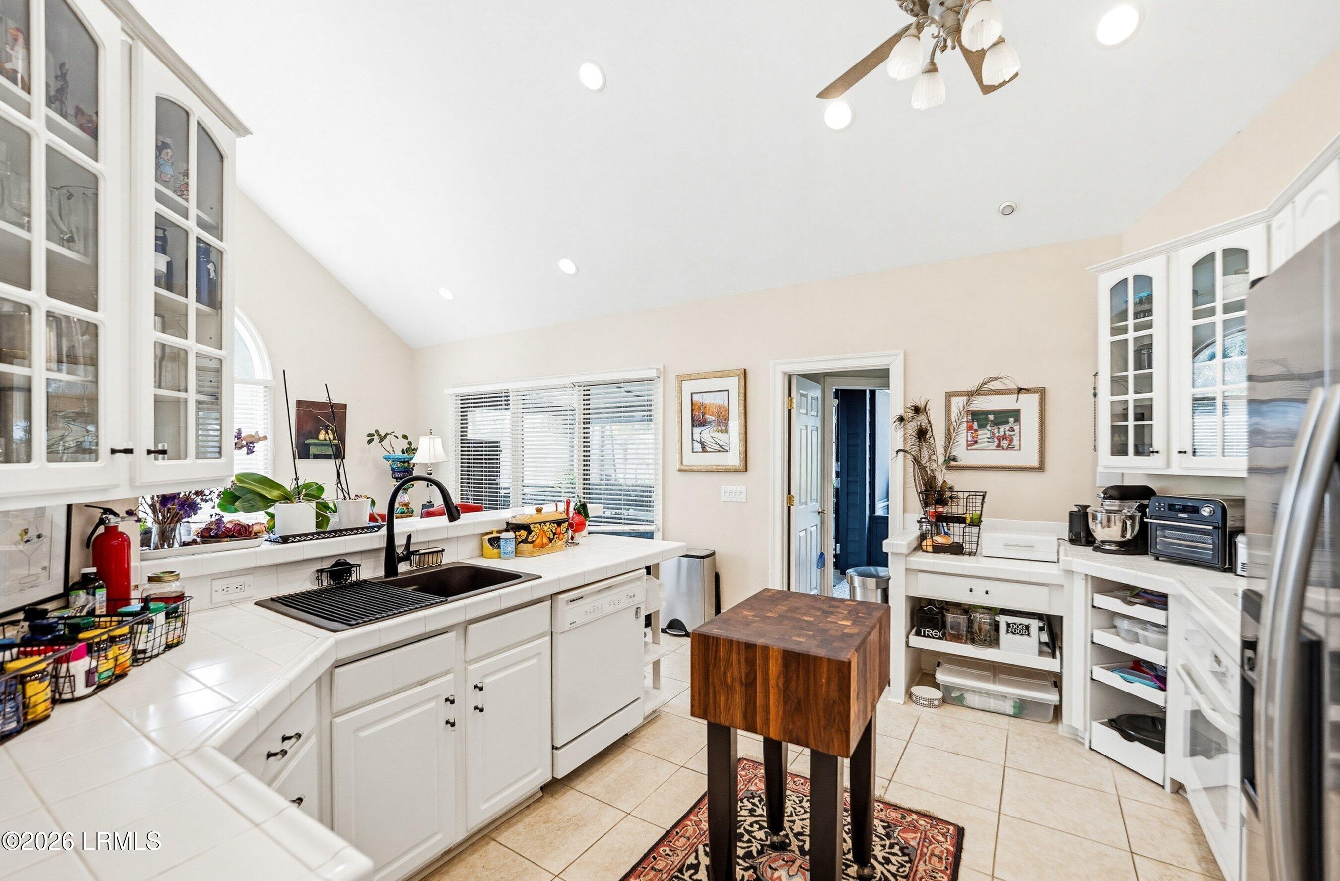 50 Long Point Drive Beaufort, SC 29907 - Photo 13 of 85 Kitchen