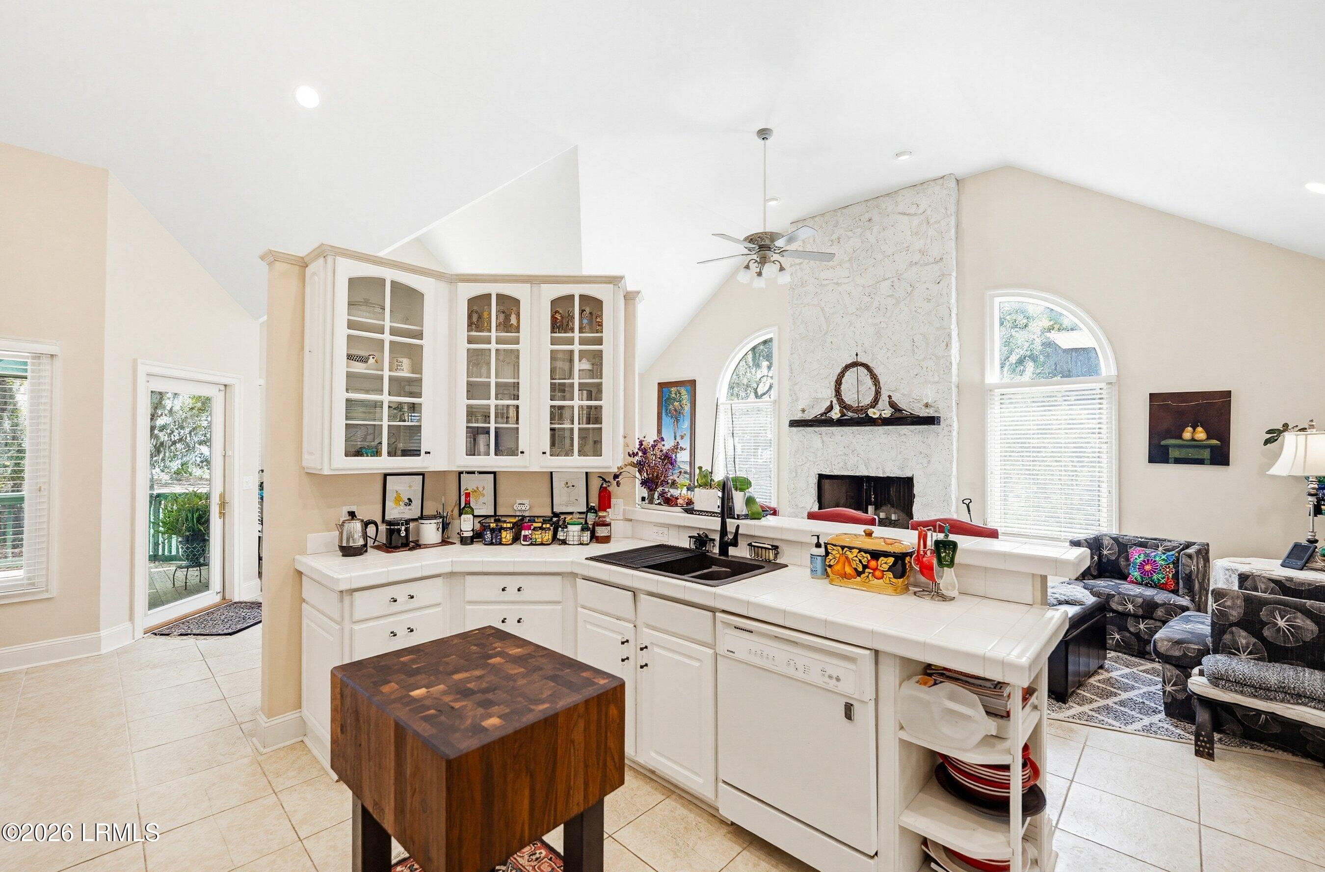 50 Long Point Drive Beaufort, SC 29907 - Photo 14 of 85 Kitchen