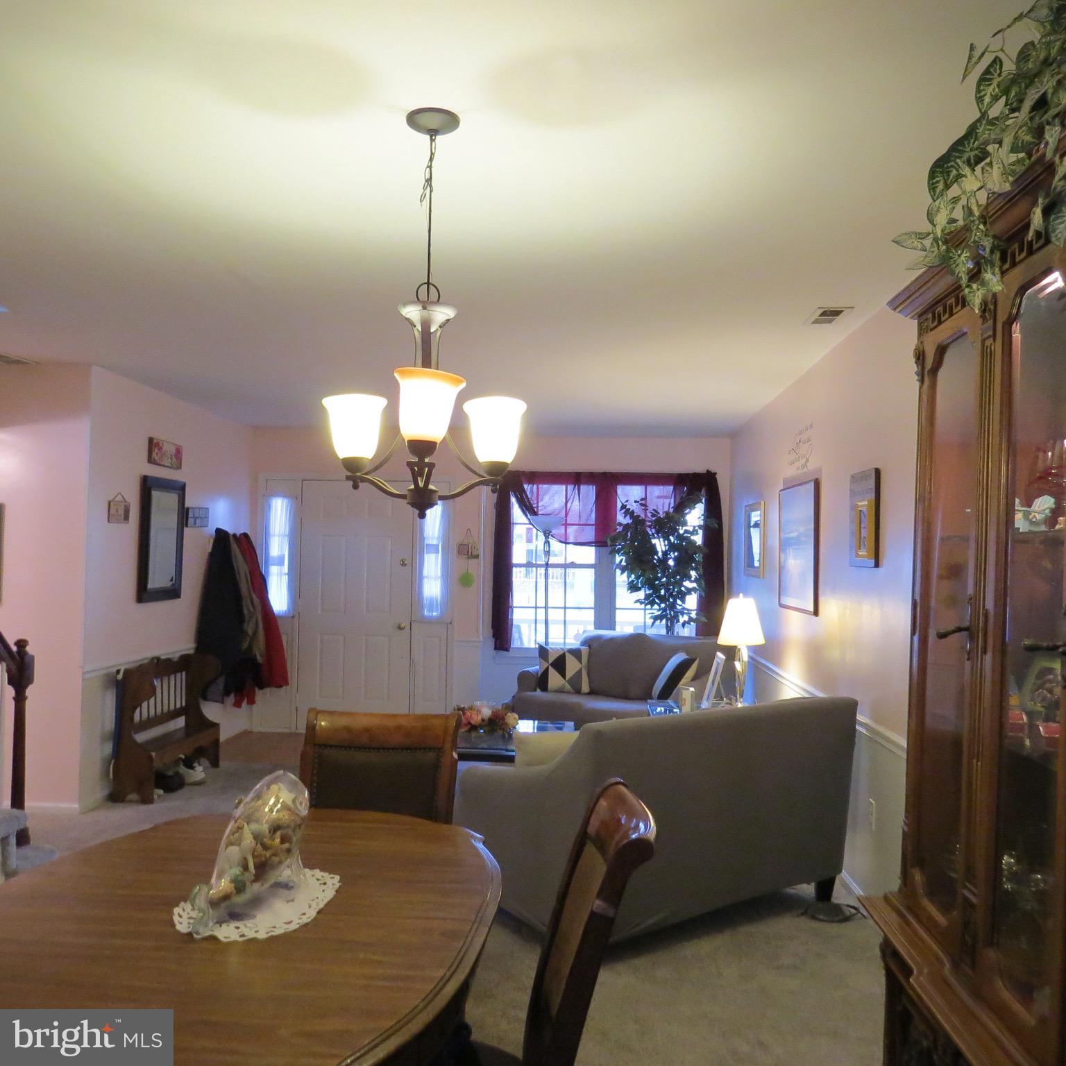 82 South Timber Road Southampton, PA 18966 - Photo 7 of 30 Dining room