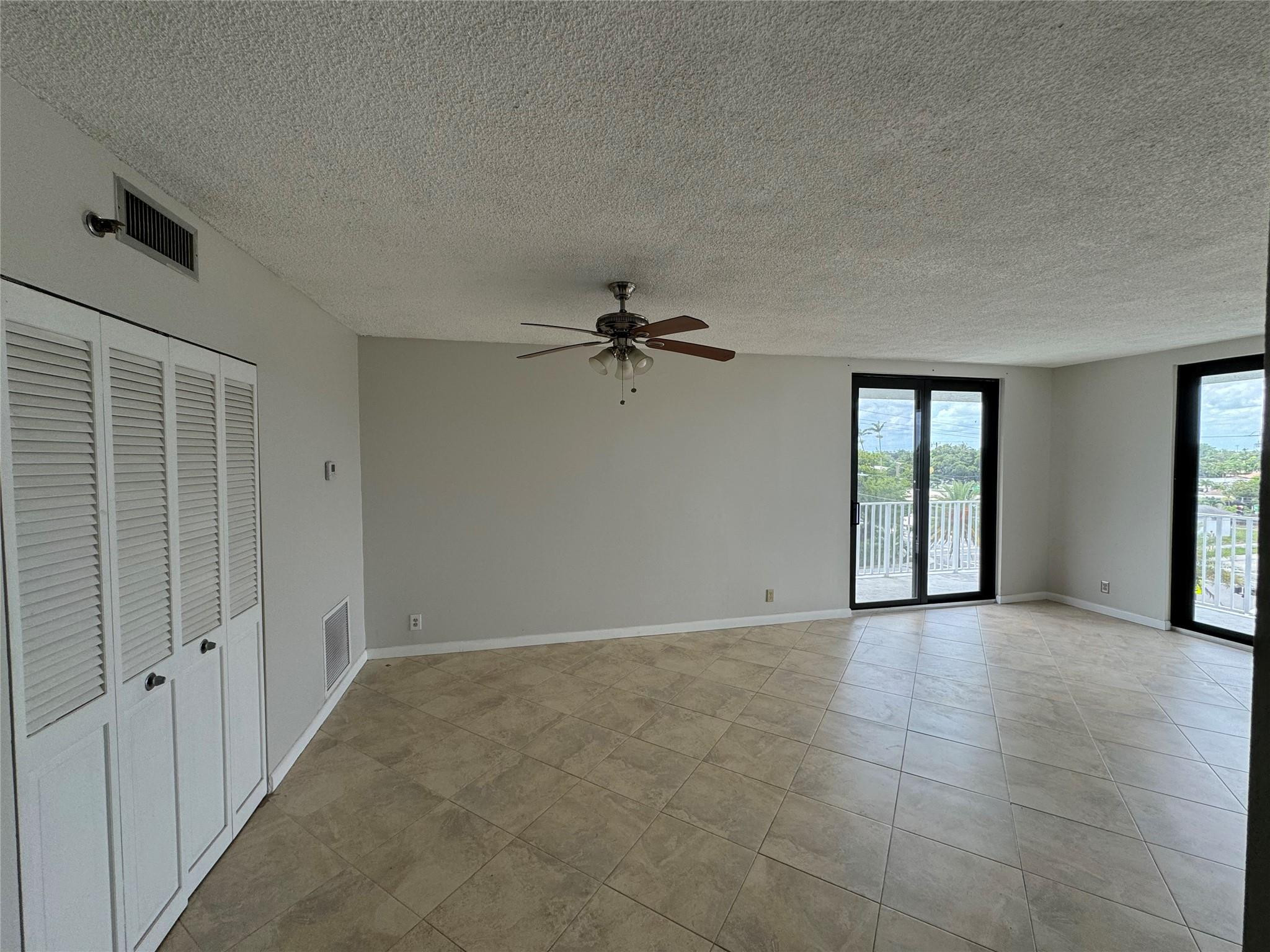 901 Hillcrest Drive, Unit 401 Hollywood, FL 33021 - Photo 1 of 21 Photo 1
