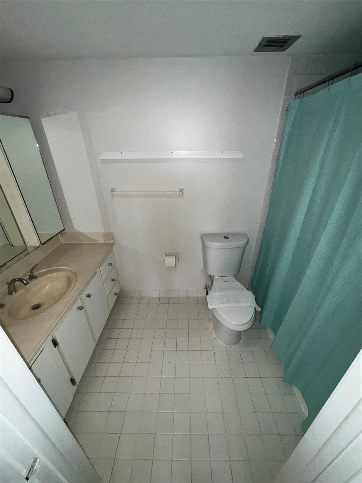 901 Hillcrest Drive, Unit 401 Hollywood, FL 33021 - Photo 13 of 21 Photo 13