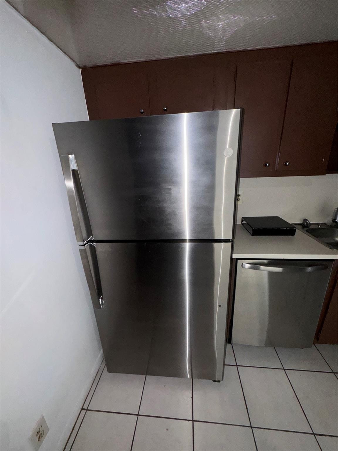 901 Hillcrest Drive, Unit 401 Hollywood, FL 33021 - Photo 15 of 21 Photo 15