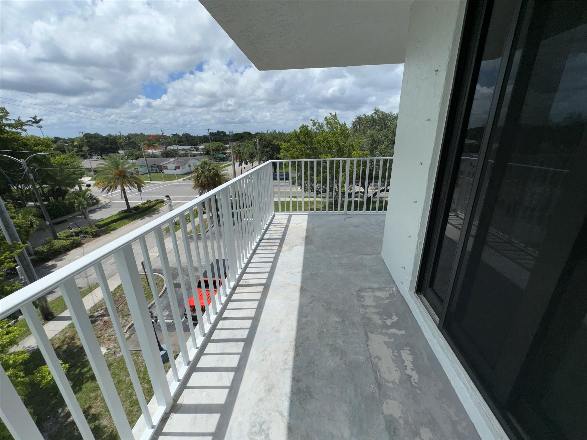 901 Hillcrest Drive, Unit 401 Hollywood, FL 33021 - Photo 20 of 21 Photo 20