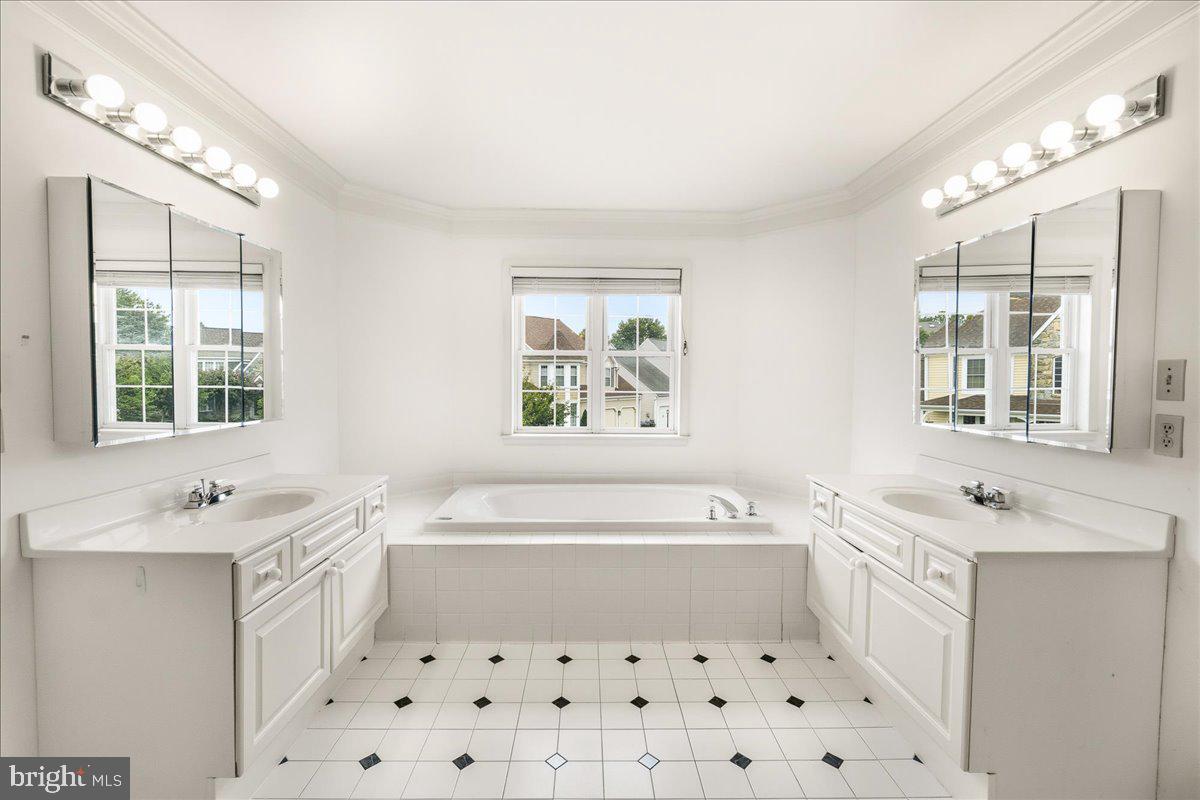 2549-2549 Bear Den Road Frederick, MD 21701 - Photo 24 of 84 Master Bathroom