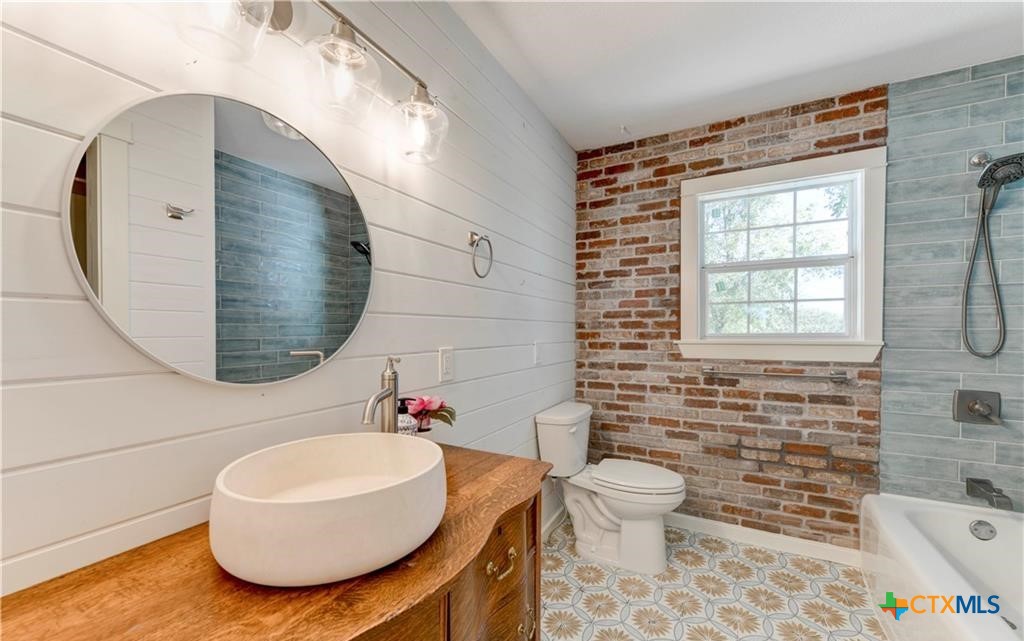 12802 County Line Road Rogers, TX 76569 - Photo 20 of 34