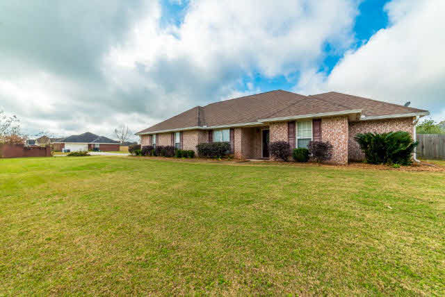 22175 Buck Road Robertsdale, AL 36567 - Photo 2 of 9