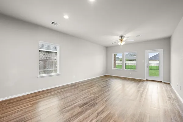 $2,600 | 16868 Pink Wintergreen Drive, Conroe, TX 77385