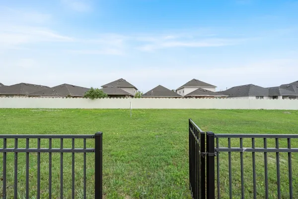 $2,600 | 16868 Pink Wintergreen Drive, Conroe, TX 77385