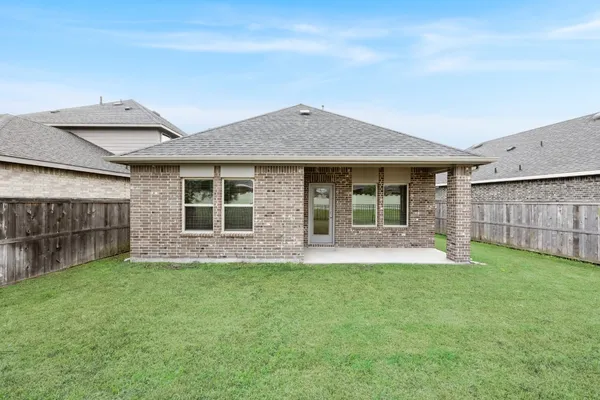 $2,600 | 16868 Pink Wintergreen Drive, Conroe, TX 77385