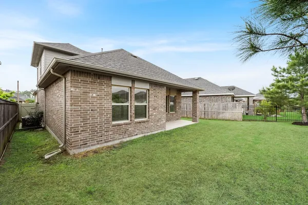 $2,600 | 16868 Pink Wintergreen Drive, Conroe, TX 77385