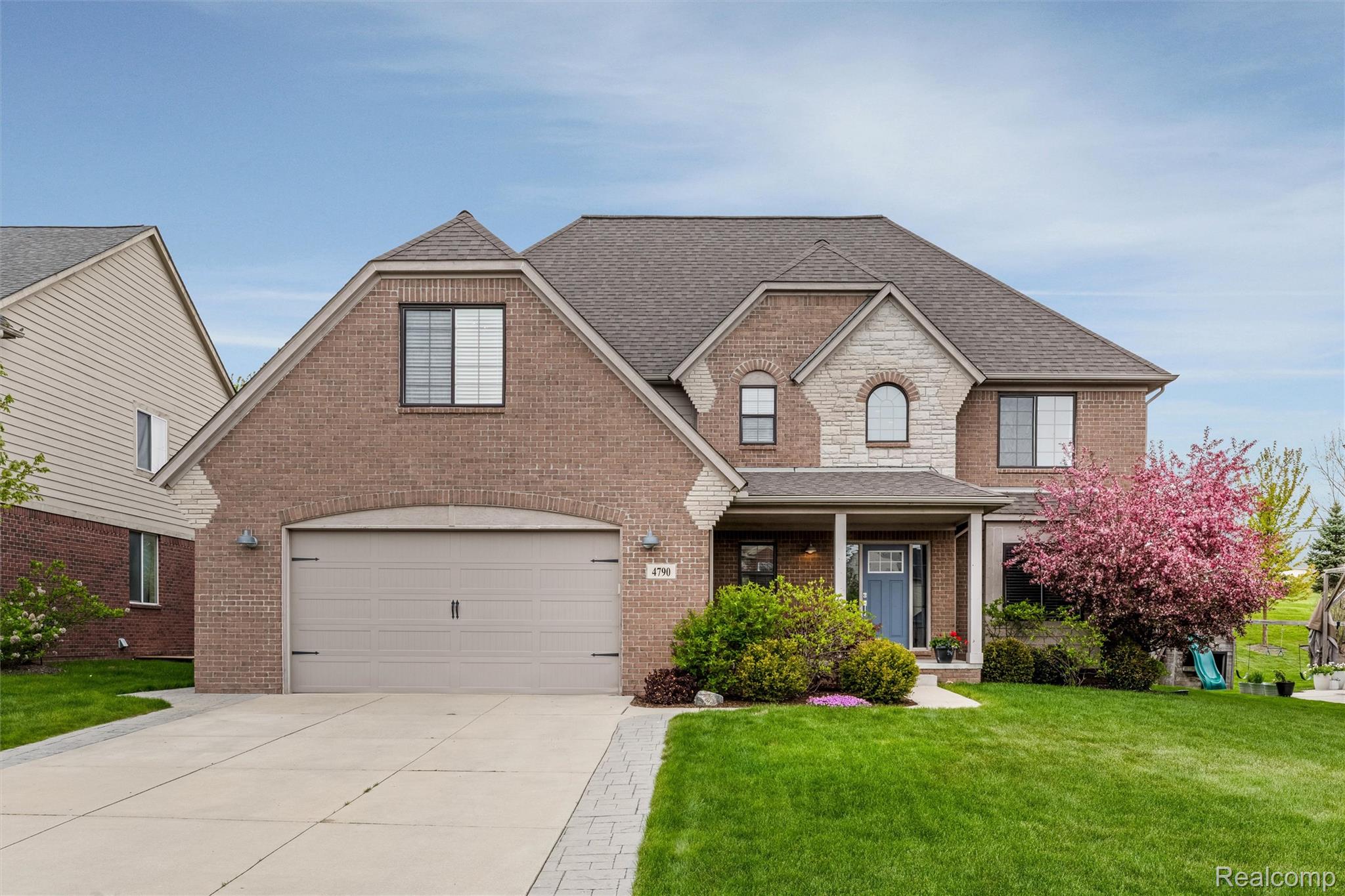1016 West Snell Road Rochester, MI 48306 - Photo 2 of 35 Welcome Home