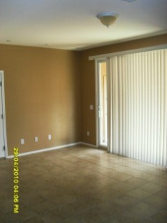 2339 East Pecan Road Phoenix, AZ 85040 - Photo 2 of 13 Family Room