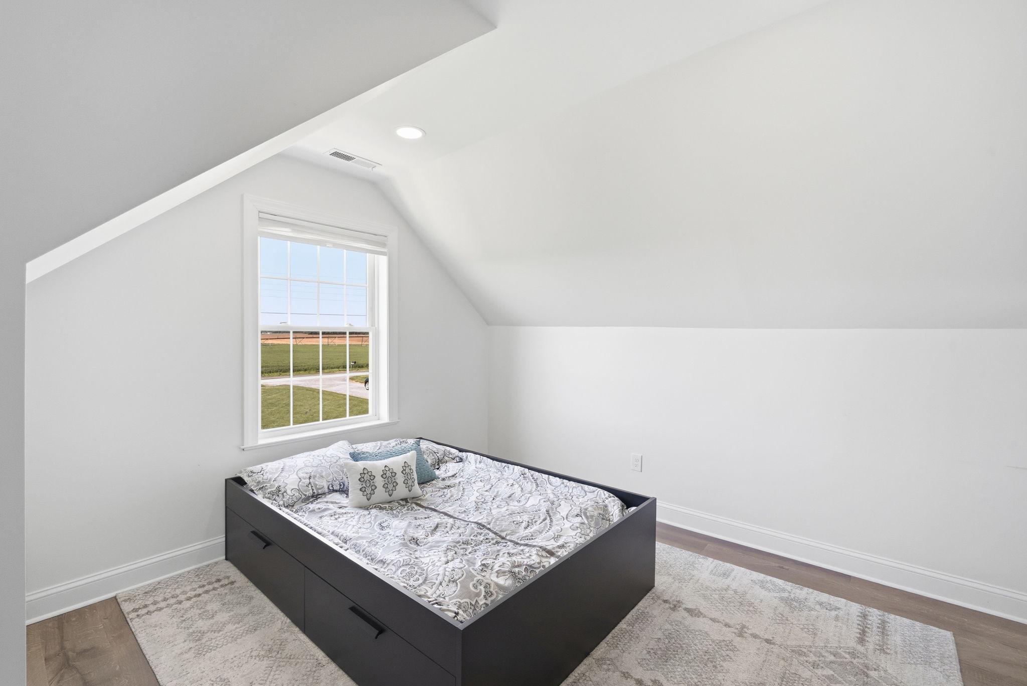 615 Ell Downes Road Henderson, MD 21640 - Photo 30 of 58 Second floor bedroom