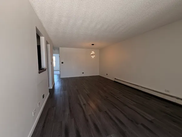 $1,850 | 149 North Gregory Street, Unit 10, Aurora, IL 60504
