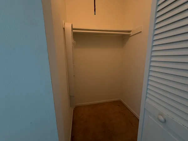 $1,850 | 149 North Gregory Street, Unit 10, Aurora, IL 60504