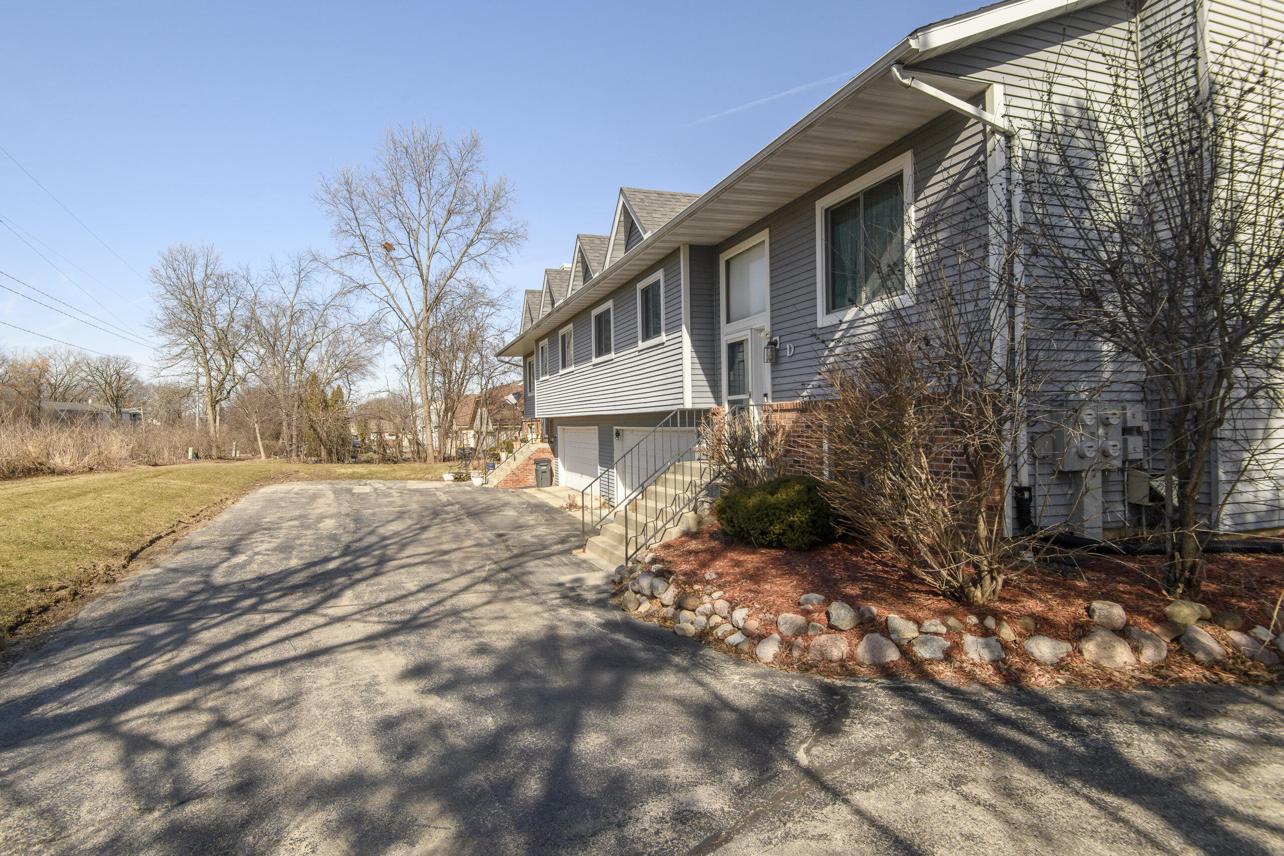 1901 Woodburn Road, Unit D Waukesha, WI 53188 - Photo 4 of 28 1901D Woodburn-4