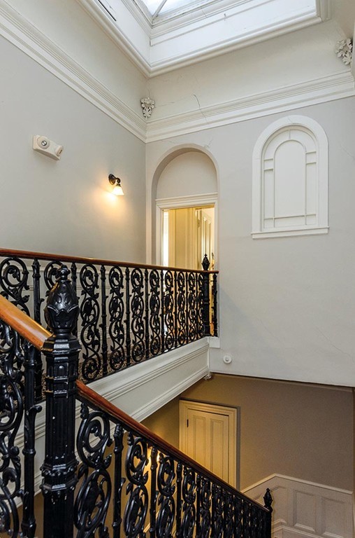 322 Beacon Street, Unit 7 Boston, MA 02116 - Photo 9 of 10