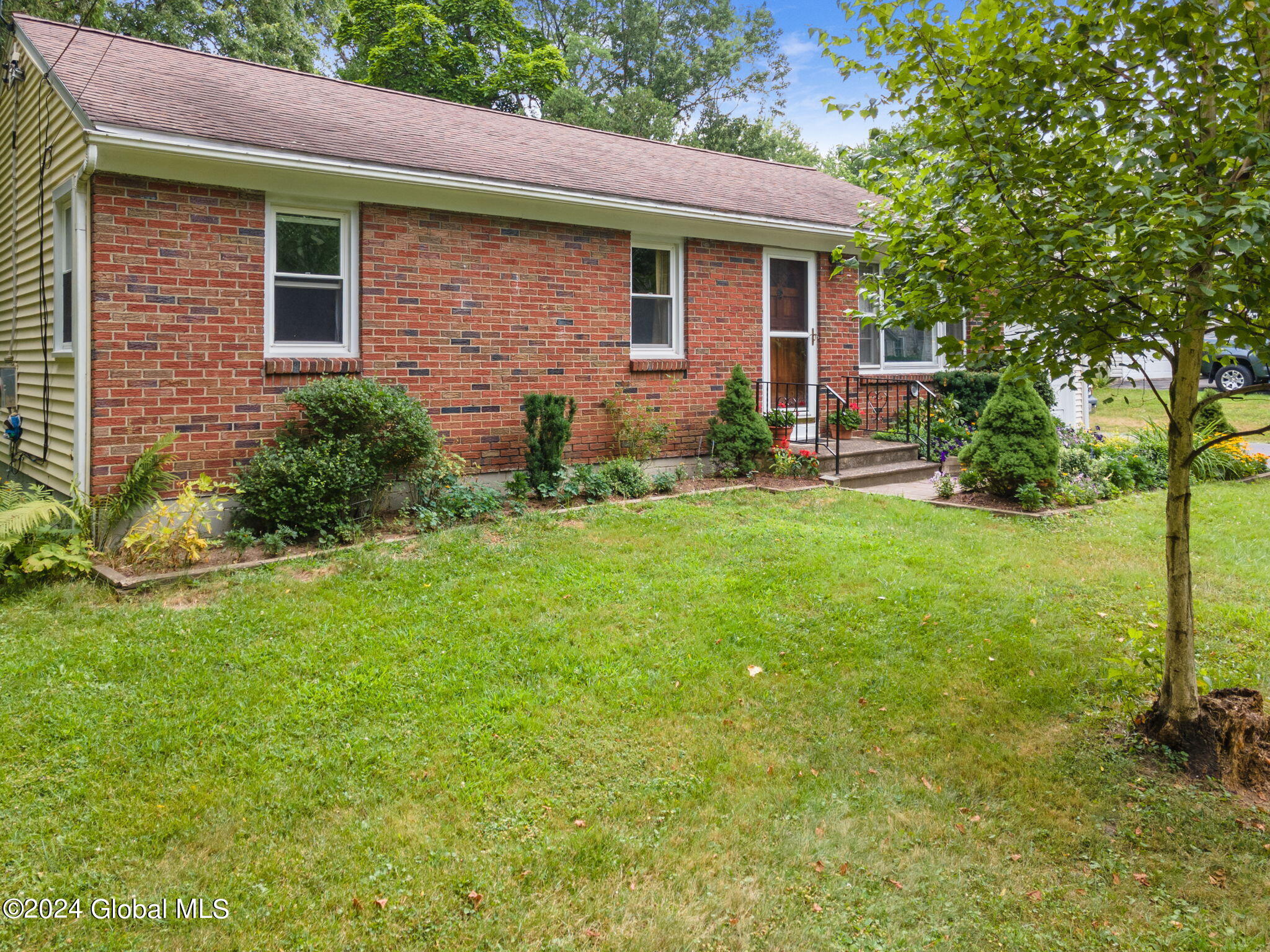 4473 Hurst Road Guilderland, NY 12009 - Photo 38 of 42 38-web-or-mls-4473HurstRd_39