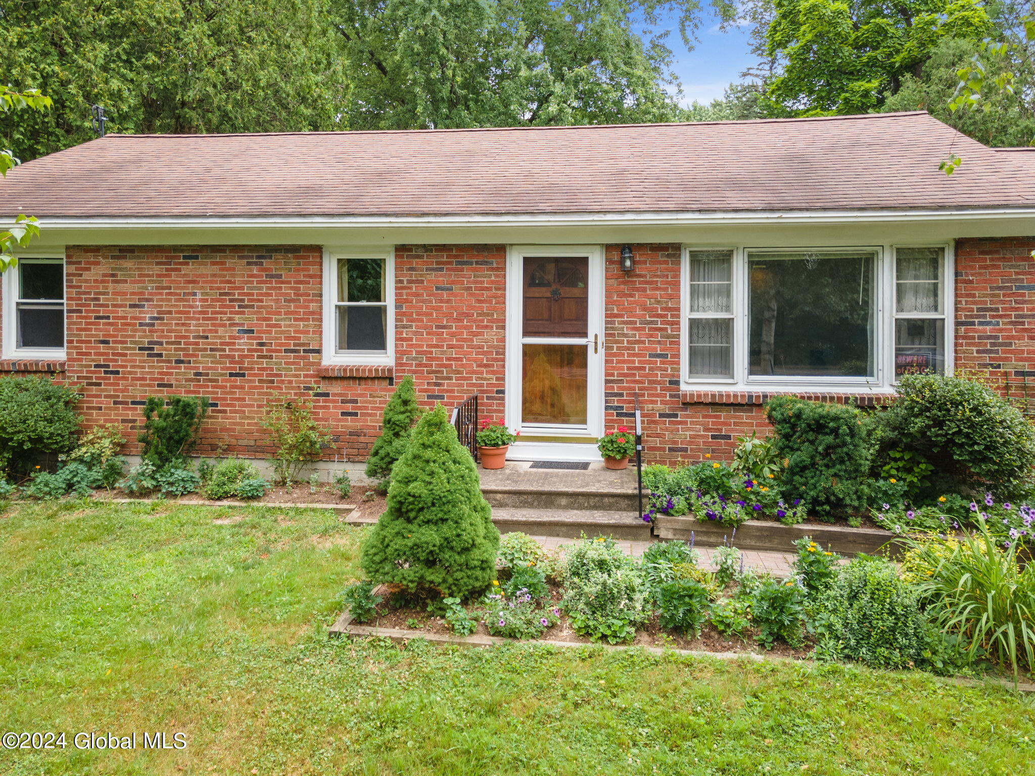 4473 Hurst Road Guilderland, NY 12009 - Photo 4 of 42 4-web-or-mls-4473HurstRd_05