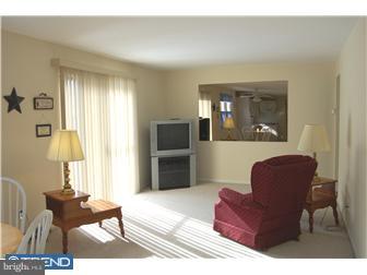 21 George Read Road New Castle, DE 19720 - Photo 5 of 12 Family Room