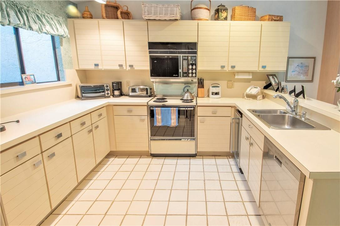 19502 Bay View Road Boca Raton, FL 33434 - Photo 10 of 32 Photo 10