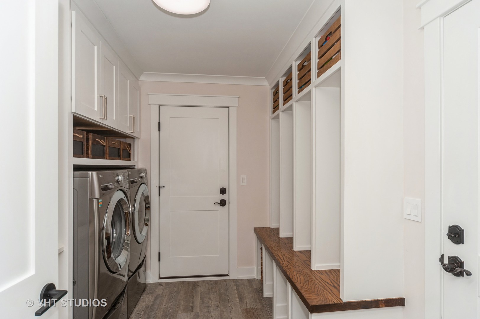 217 Devon Avenue Park Ridge, IL 60068 - Photo 11 of 28 a view of a hallway with washer and dryer
