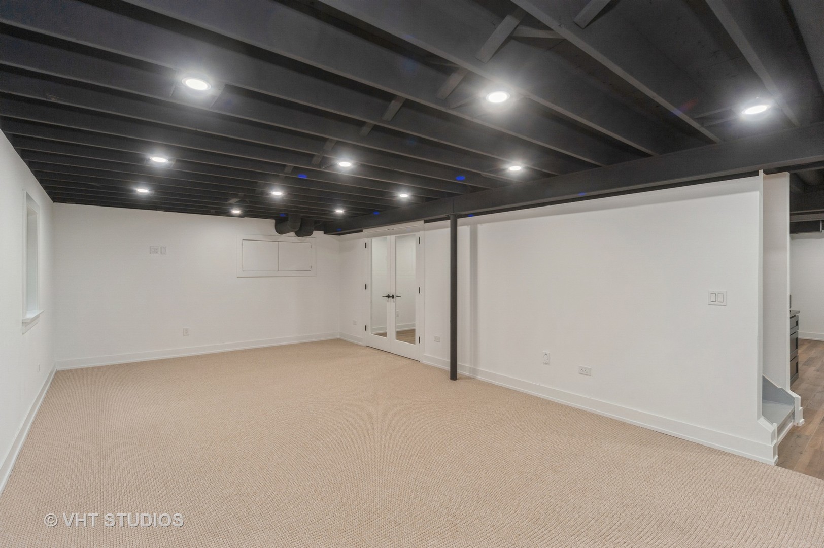 217 Devon Avenue Park Ridge, IL 60068 - Photo 20 of 28 a view of an empty room